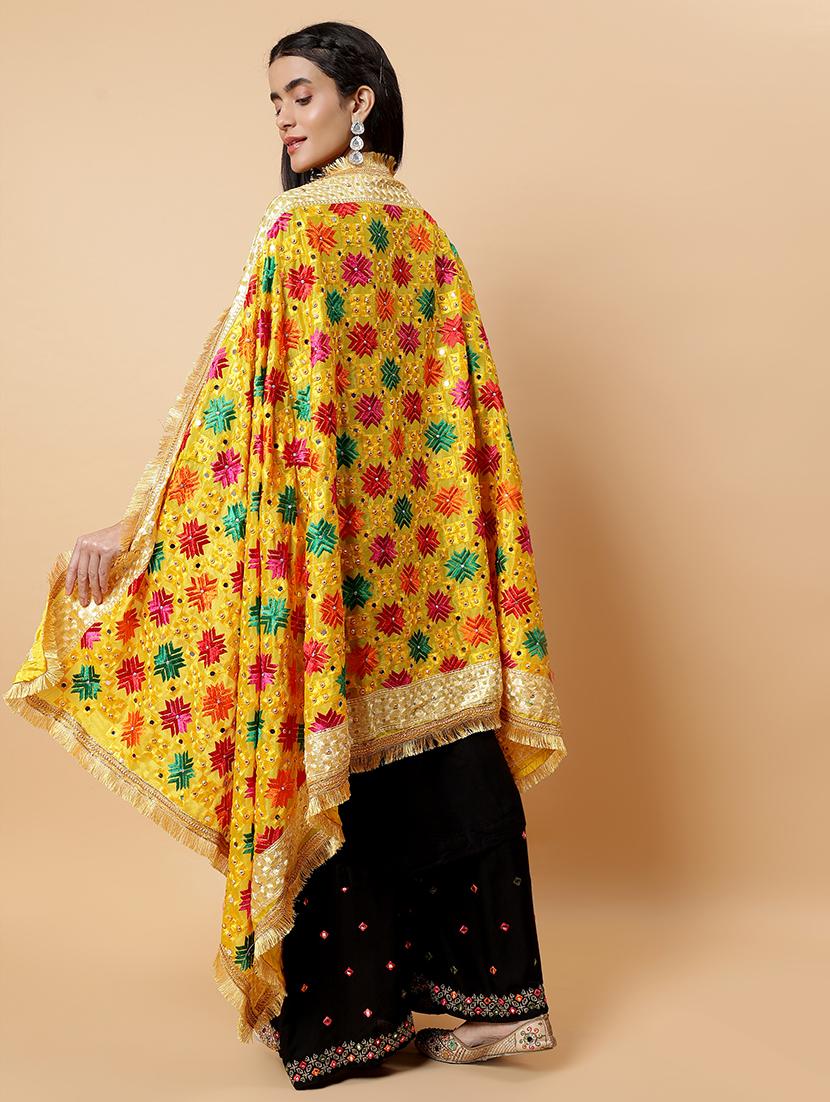 women phulkari dupatta with mirror work - 21707685 - Standard Image - 4