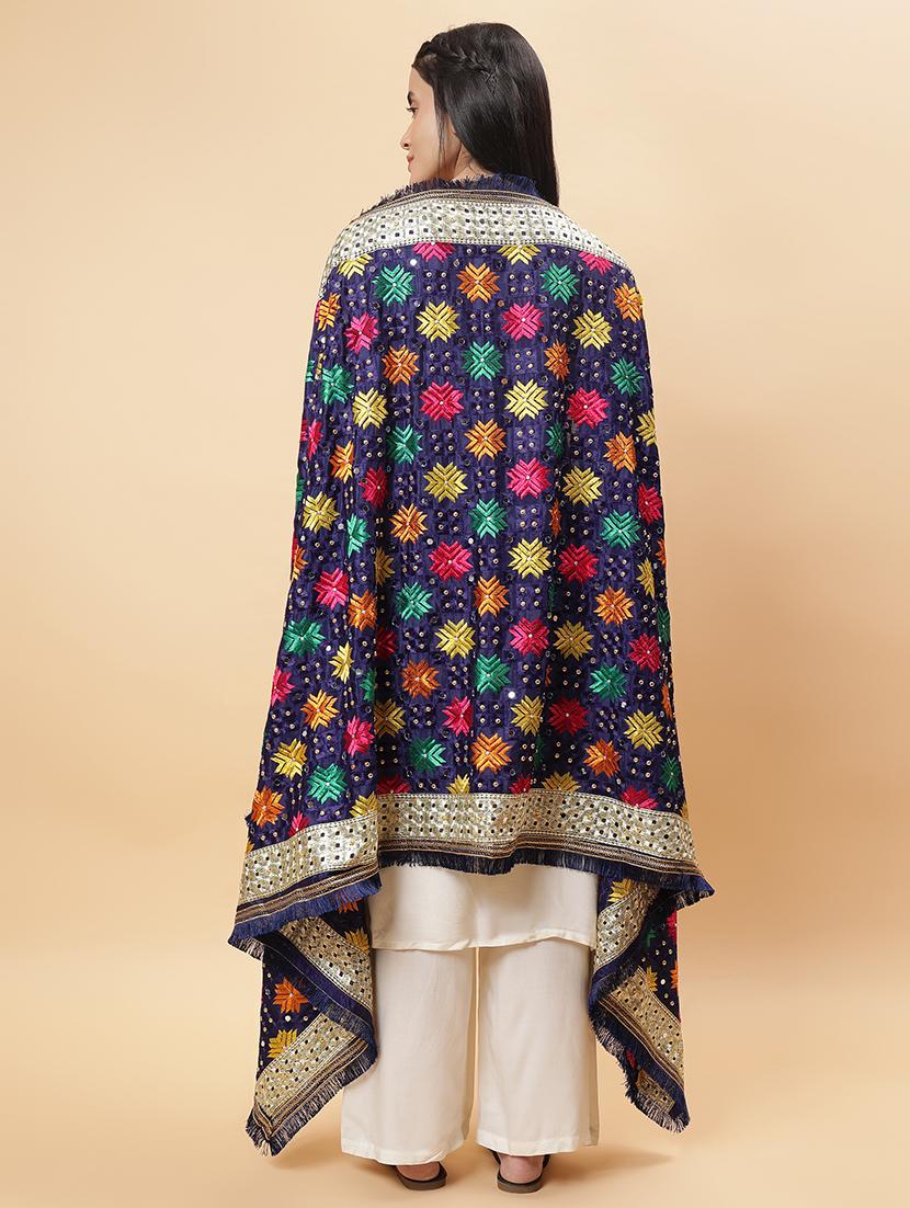 women phulkari dupatta with mirror work - 21707687 - Standard Image - 4