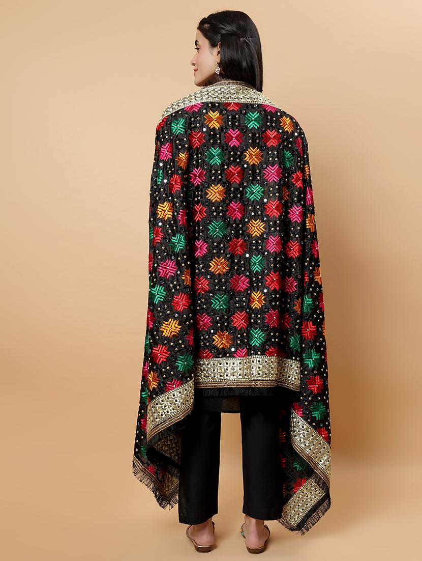 women phulkari dupatta with mirror work - 21707689 - Standard Image - 4