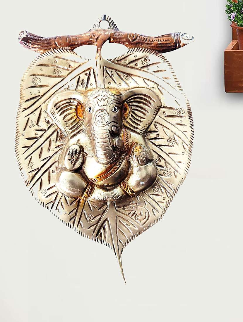 vidixn brass ganpati wall hanging/ganpati on pan decorative showpiece for utsav, home decor, gifts, living room wall décor - 21707821 - Zoom Image - 0