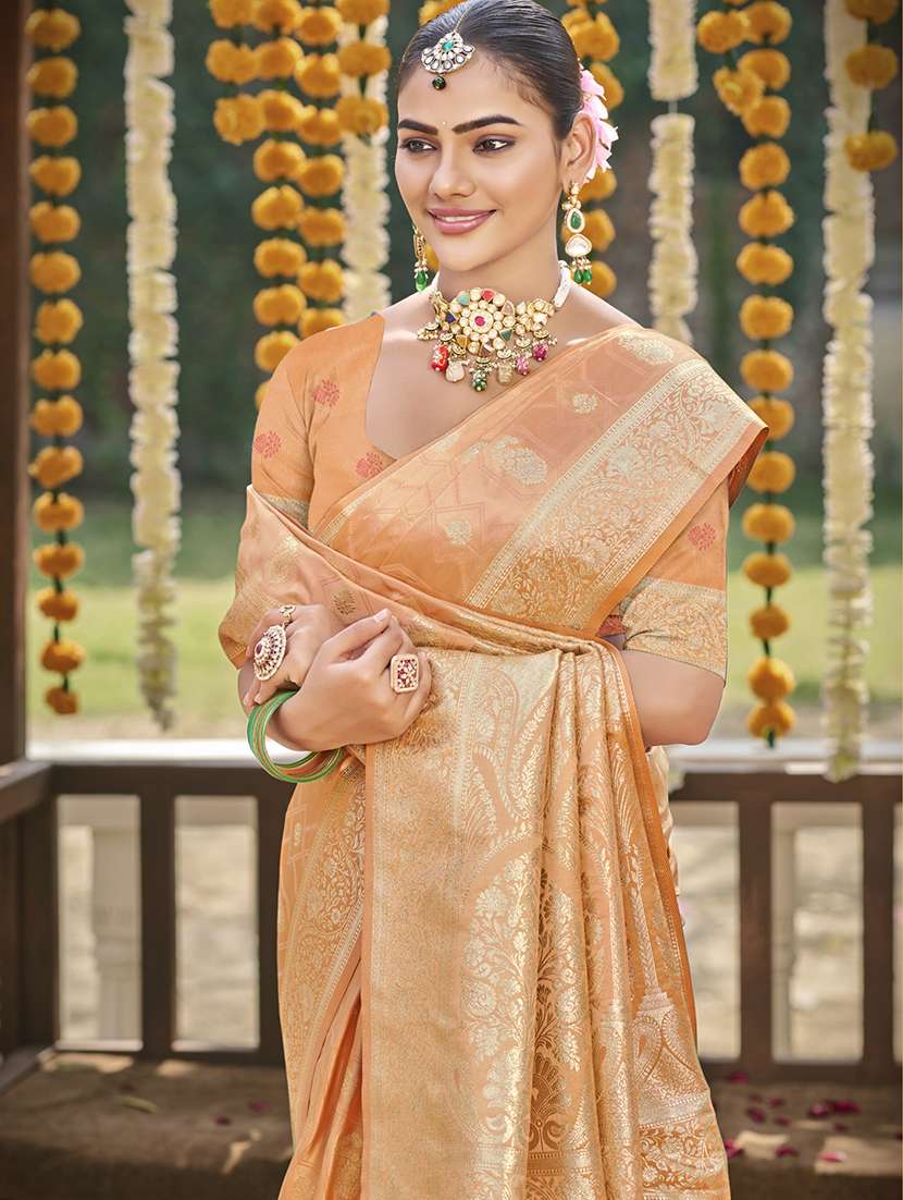 women self design banarasi saree with blouse - 21708818 -  Standard Image - 1