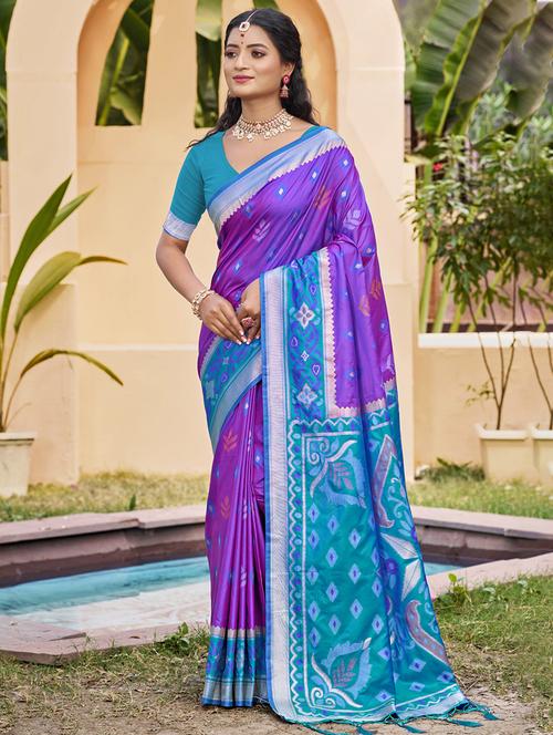 women self design bordered saree with blouse - 21708914 -  Standard Image - 0