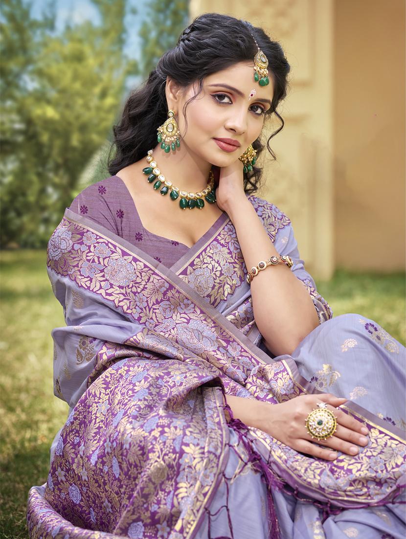 women self design banarasi saree with blouse - 21708965 -  Standard Image - 1