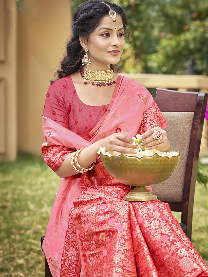 women self design banarasi saree with blouse - 21708966 -  Standard Image - 1