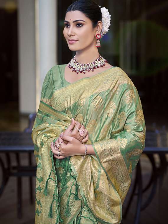 women self design banarasi saree with blouse - 21709018 -  Standard Image - 1