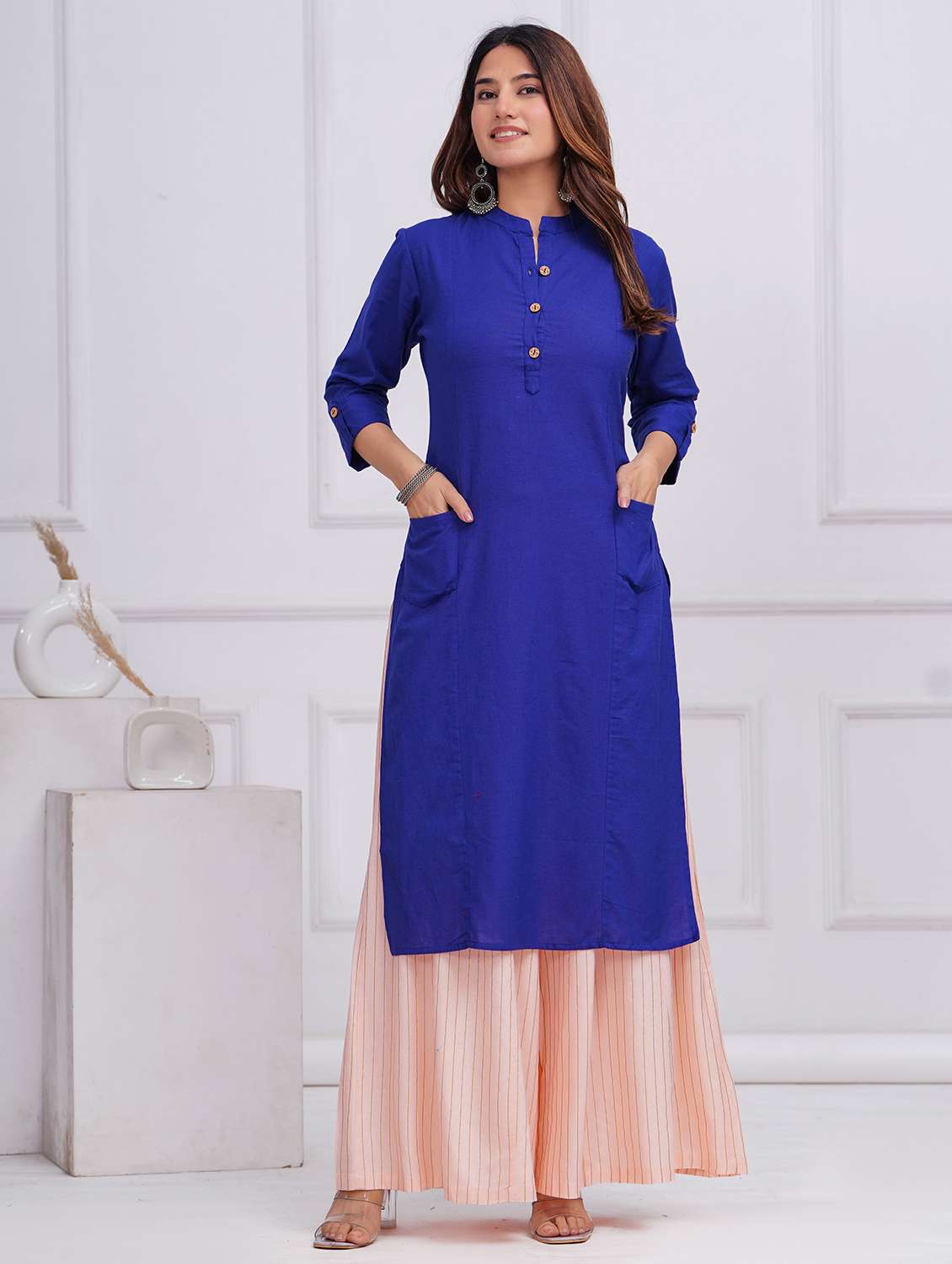 women solid three quarter sleeve straight kurta