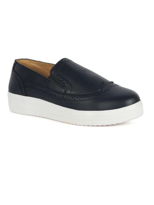 women black slip on casual shoes