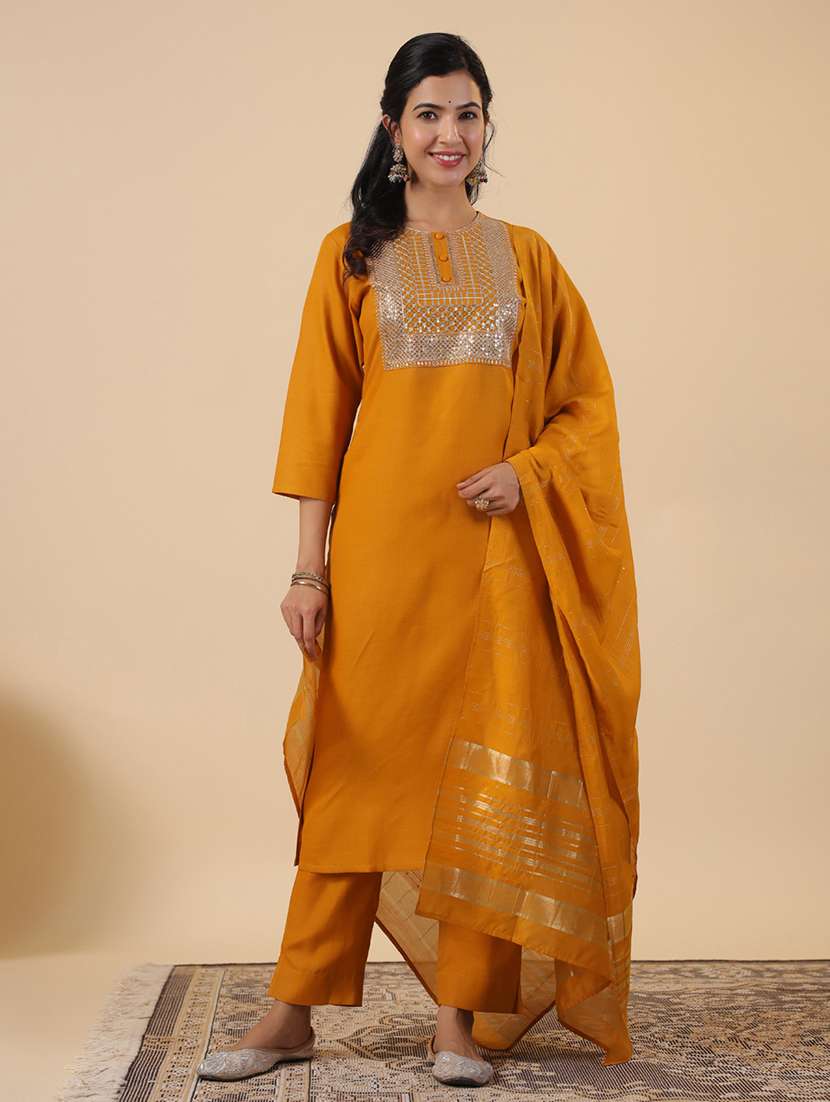 women three quarter sleeve kurta pant with dupatta set - 21709486 - Standard Image - 1