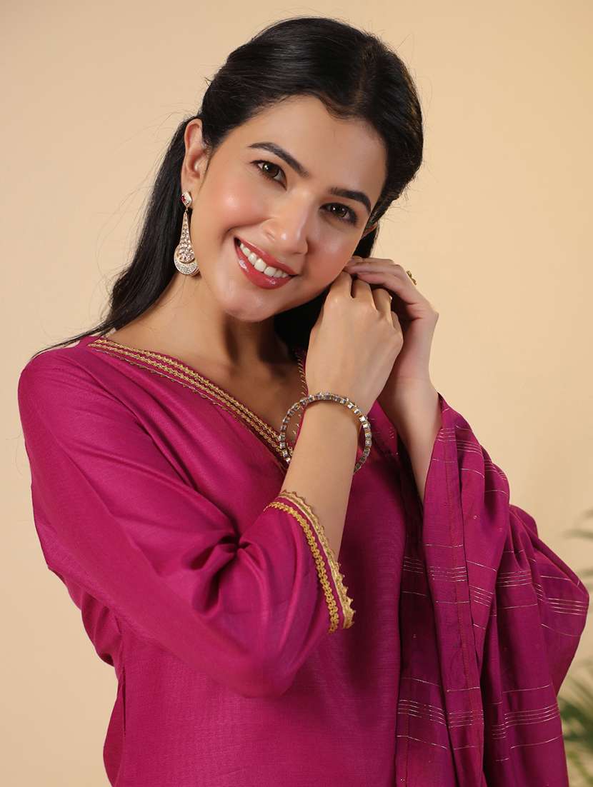 women three quarter sleeve kurta pant with dupatta set - 21709493 -  Standard Image - 4