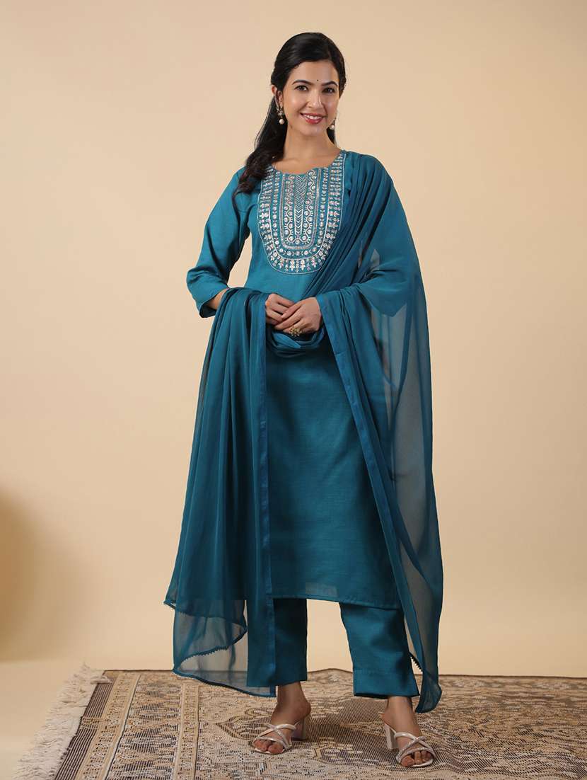 women three quarter sleeve kurta pant with dupatta set