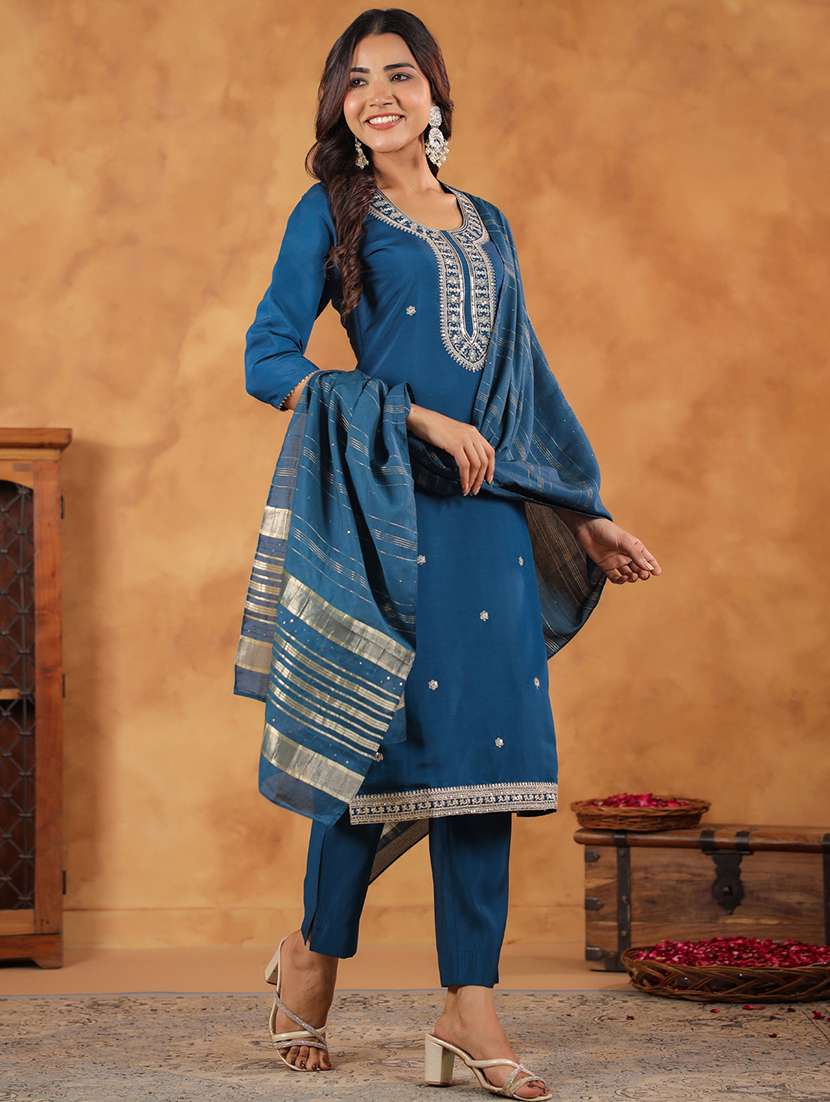 women three quarter sleeve kurta pant with dupatta set - 21709512 -  Standard Image - 1