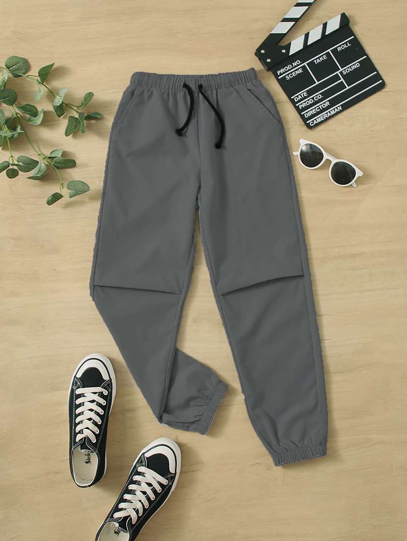 boys solid mid rise jogger