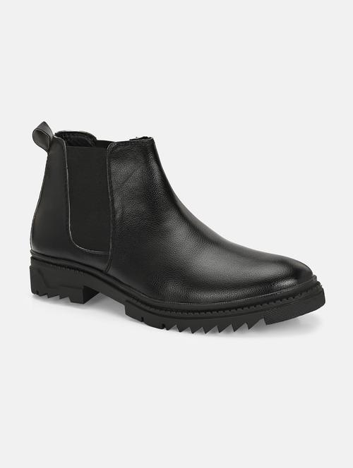men slip on low ankle boots - 21710958 -  Standard Image - 0