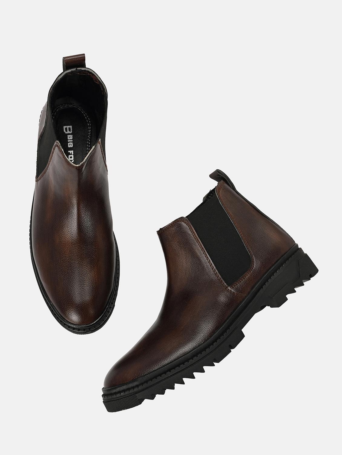 men slip on low ankle boots - 21710959 -  Standard Image - 1