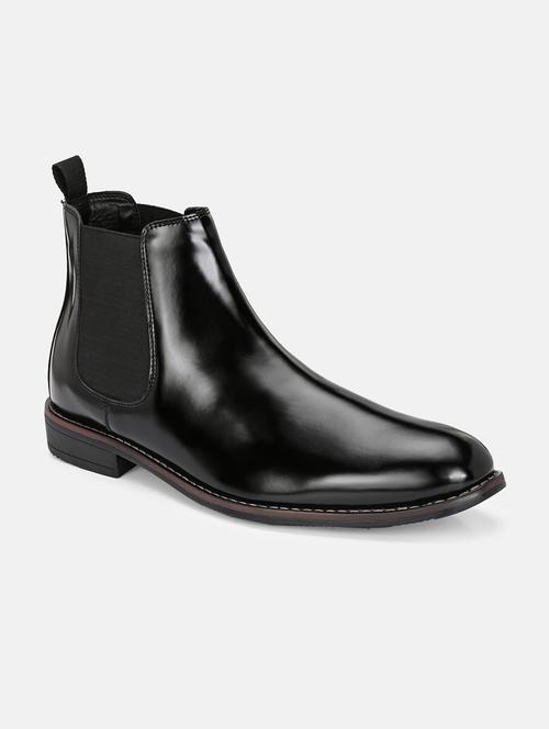 men slip on low ankle boots - 21710967 -  Standard Image - 0