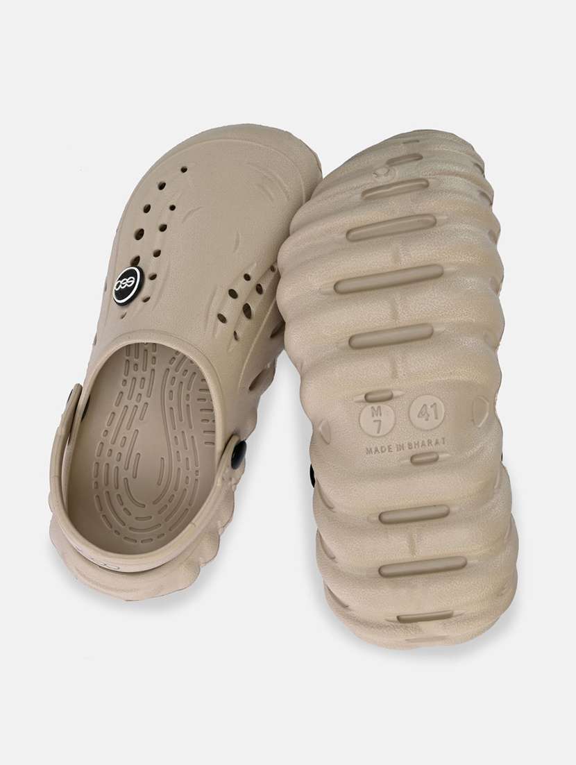 men solid ultra-comfort crocs - 21711969 - Standard Image - 4