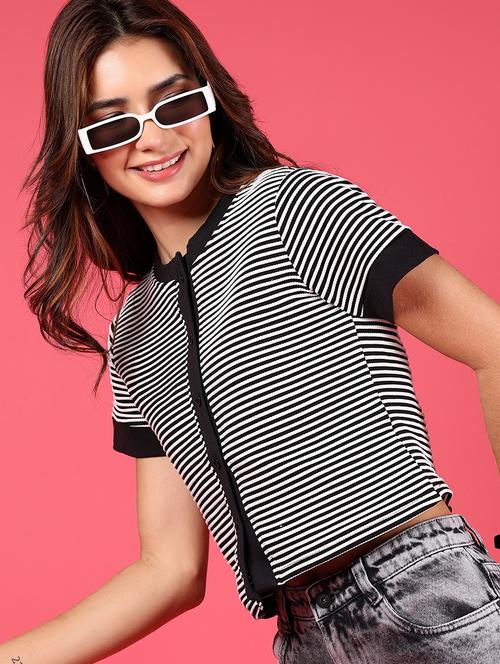 women striped short sleeves crop top - 21712015 -  Standard Image - 0