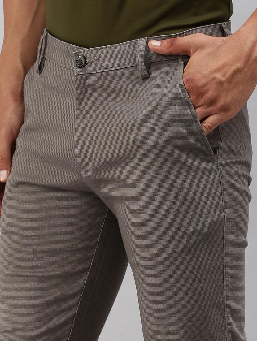 men solid mid rise chinos - 21712346 - Standard Image - 4