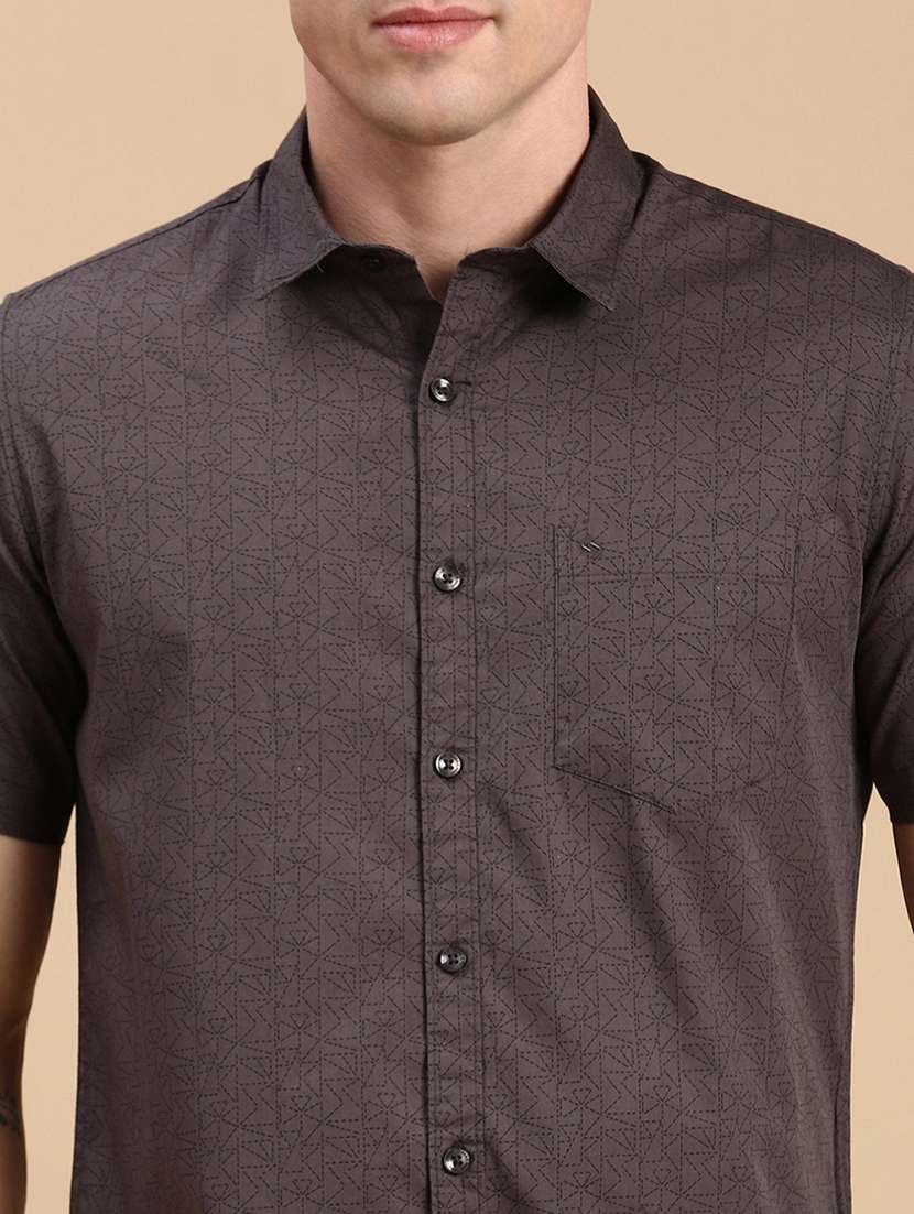 men printed collared casual shirt - 21712379 -  Standard Image - 4