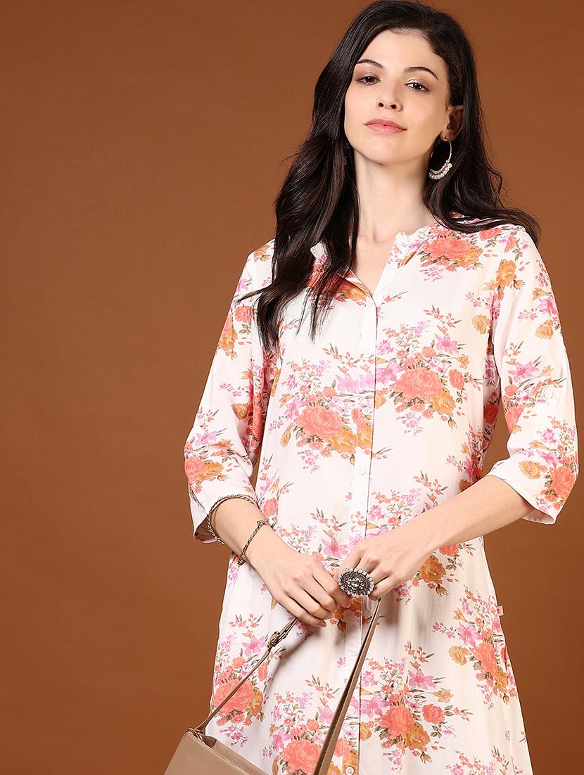 women three quarter sleeves straight kurta - 21713863 - Standard Image - 4