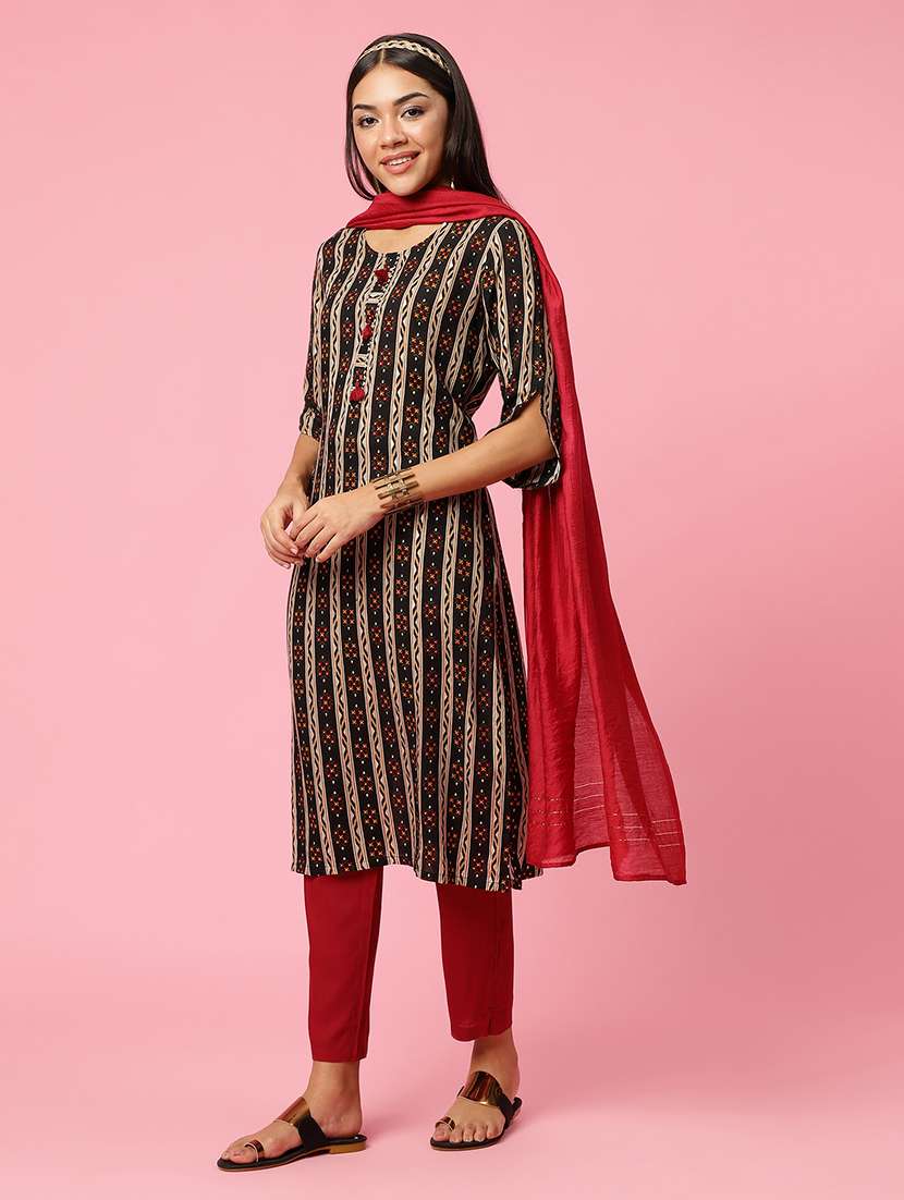 women three quarter sleeve kurta pant with dupatta set - 21714280 - Standard Image - 1