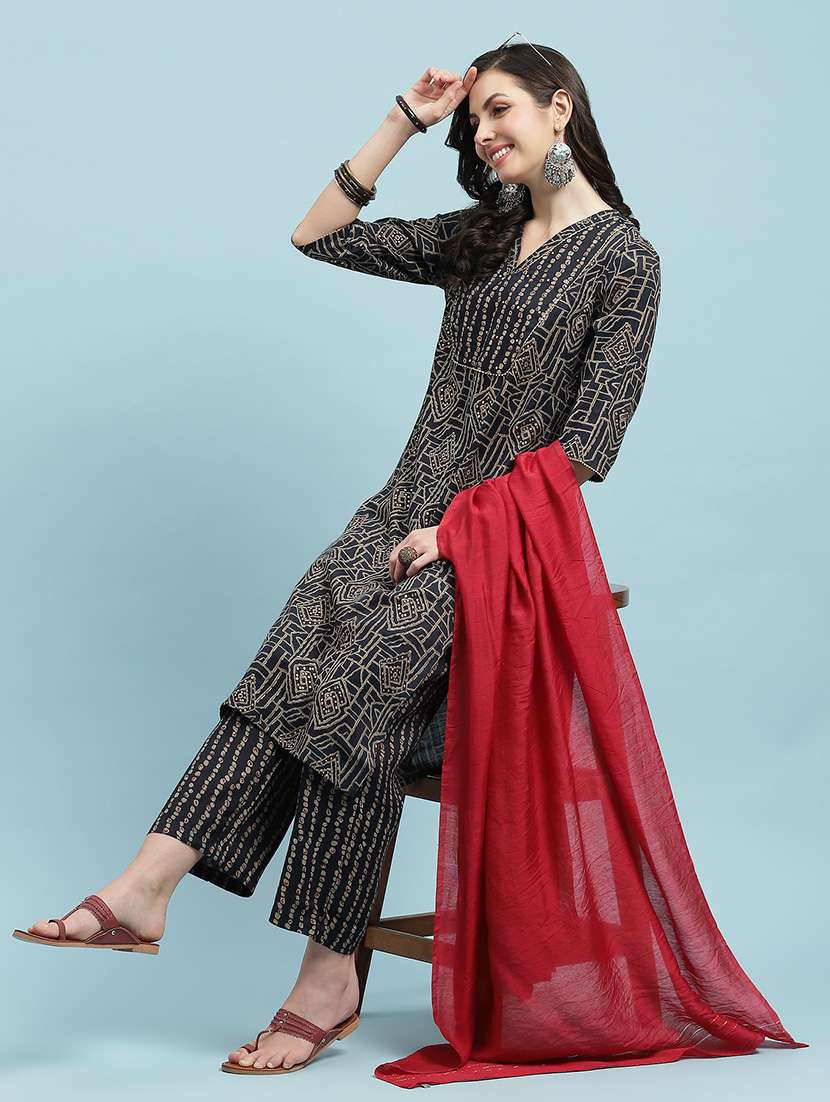 women three quarter sleeve kurta pant with dupatta set - 21714285 -  Standard Image - 4