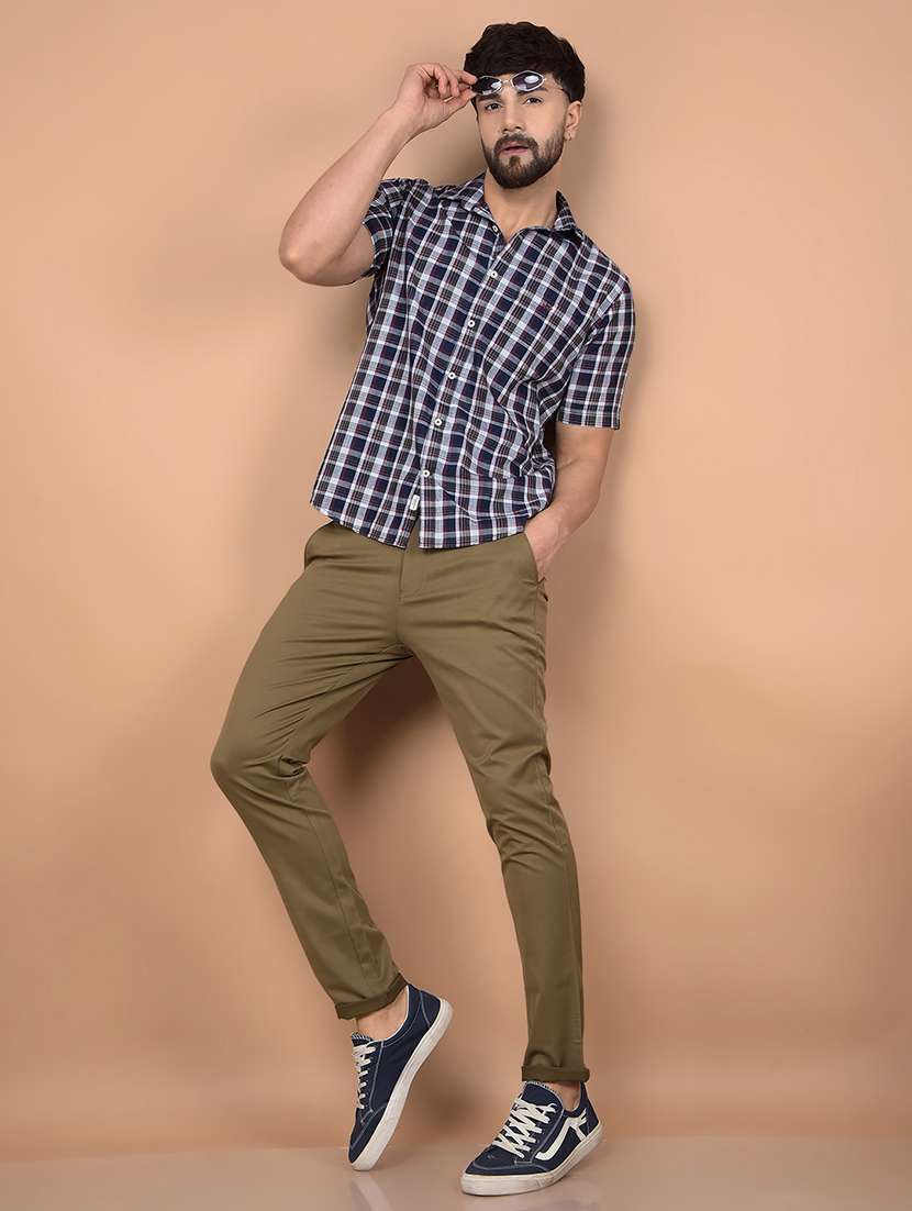 men short sleeves checkered casual shirt - 21716266 -  Standard Image - 4