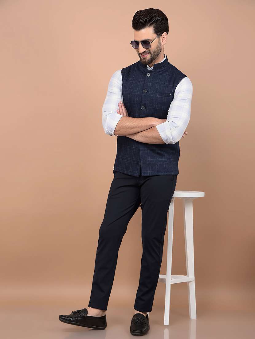 men checkered waist coat - 21716557 -  Standard Image - 4