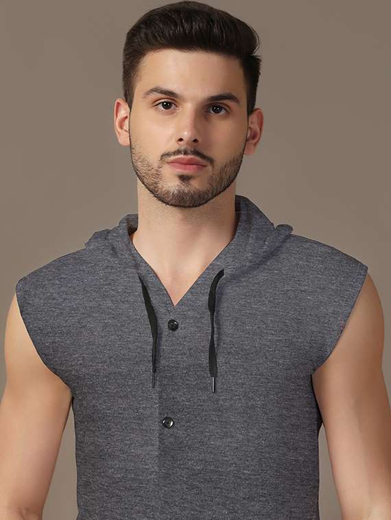 men sleeveless plain t-shirt - 21717476 -  Standard Image - 4
