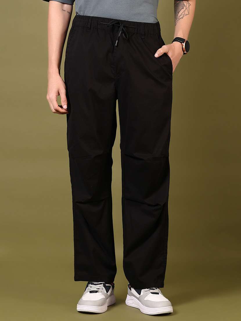 Men Mid Rise Solid Parachute Pant