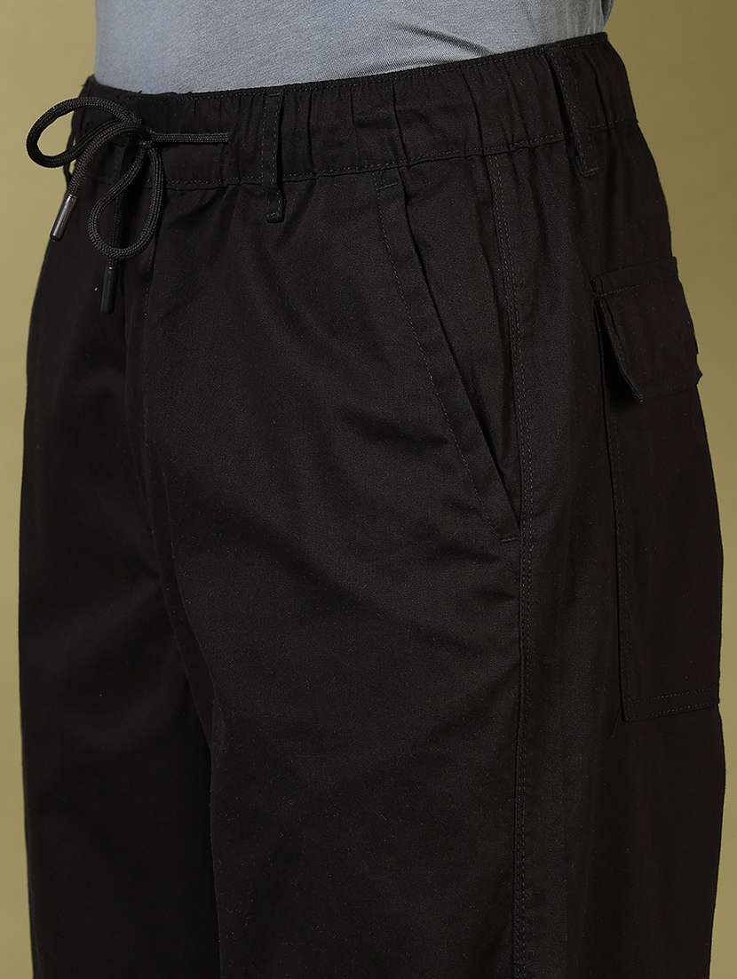 Men Mid Rise Solid Parachute Pant