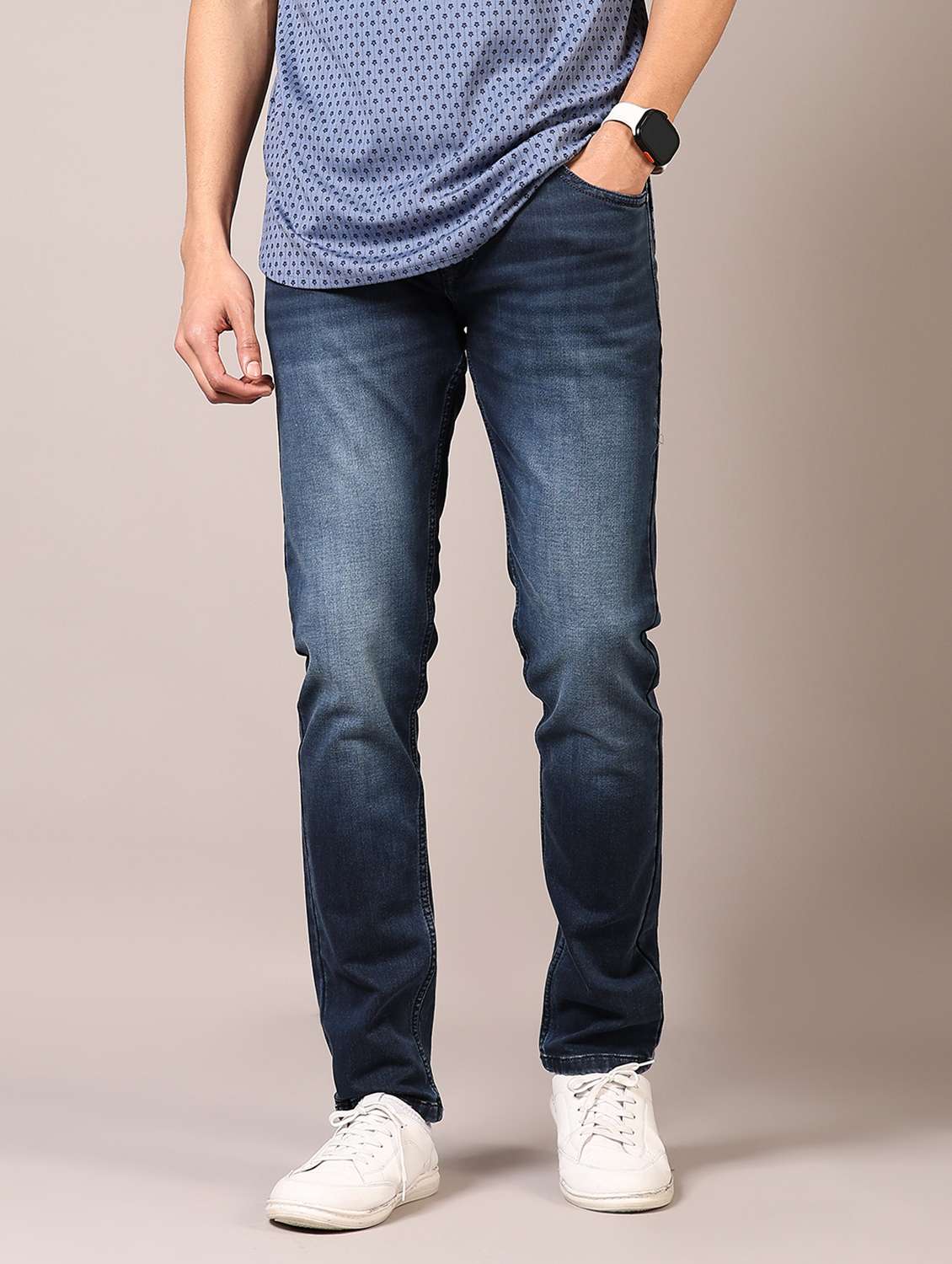 men washed mid rise jeans
