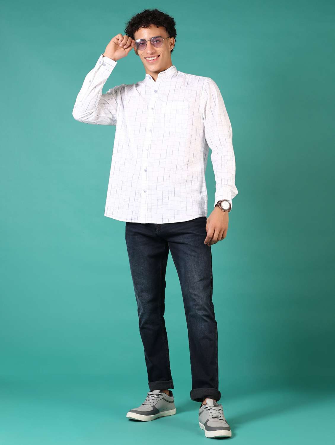 men washed mid rise jeans - 21718061 -  Standard Image - 4