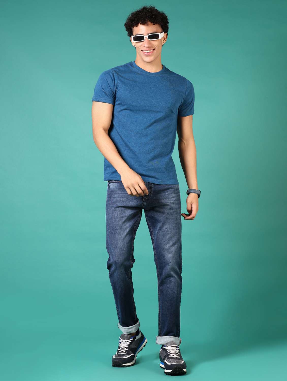 men washed mid rise jeans - 21718062 - Standard Image - 4
