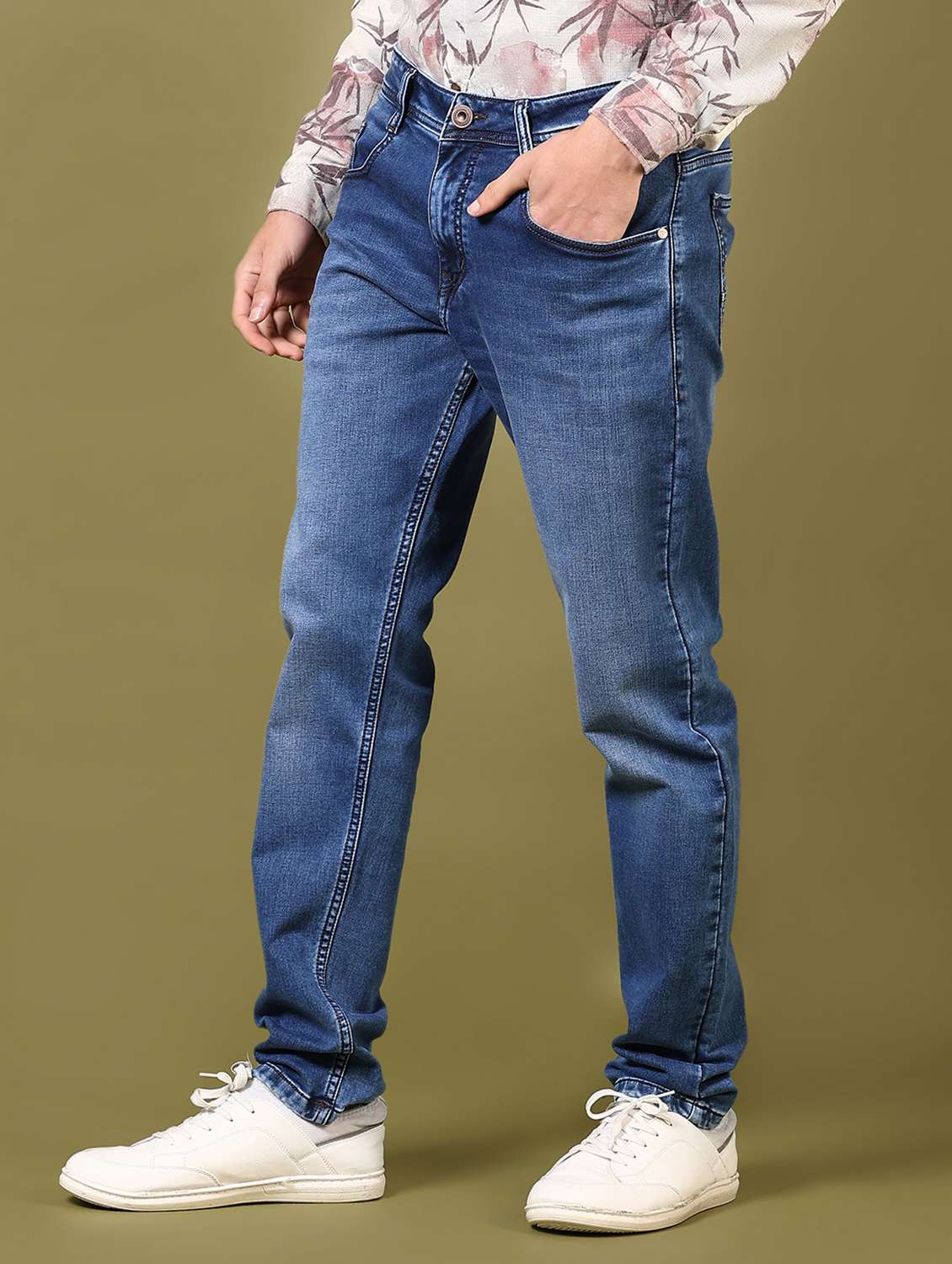 men washed mid rise jeans - 21718079 -  Standard Image - 1