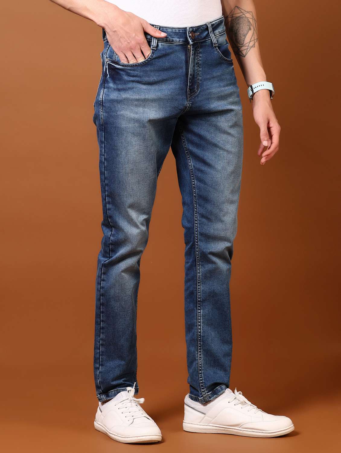 men washed mid rise jeans - 21718083 -  Standard Image - 1