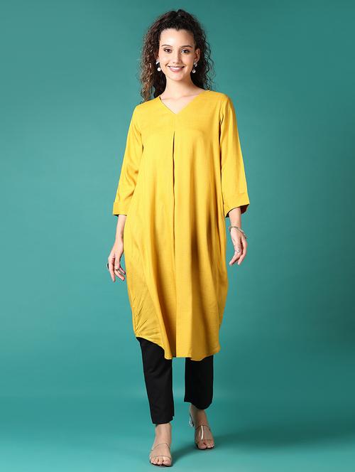 women solid three quarter sleeve a-line kurta - 21718169 -  Standard Image - 0