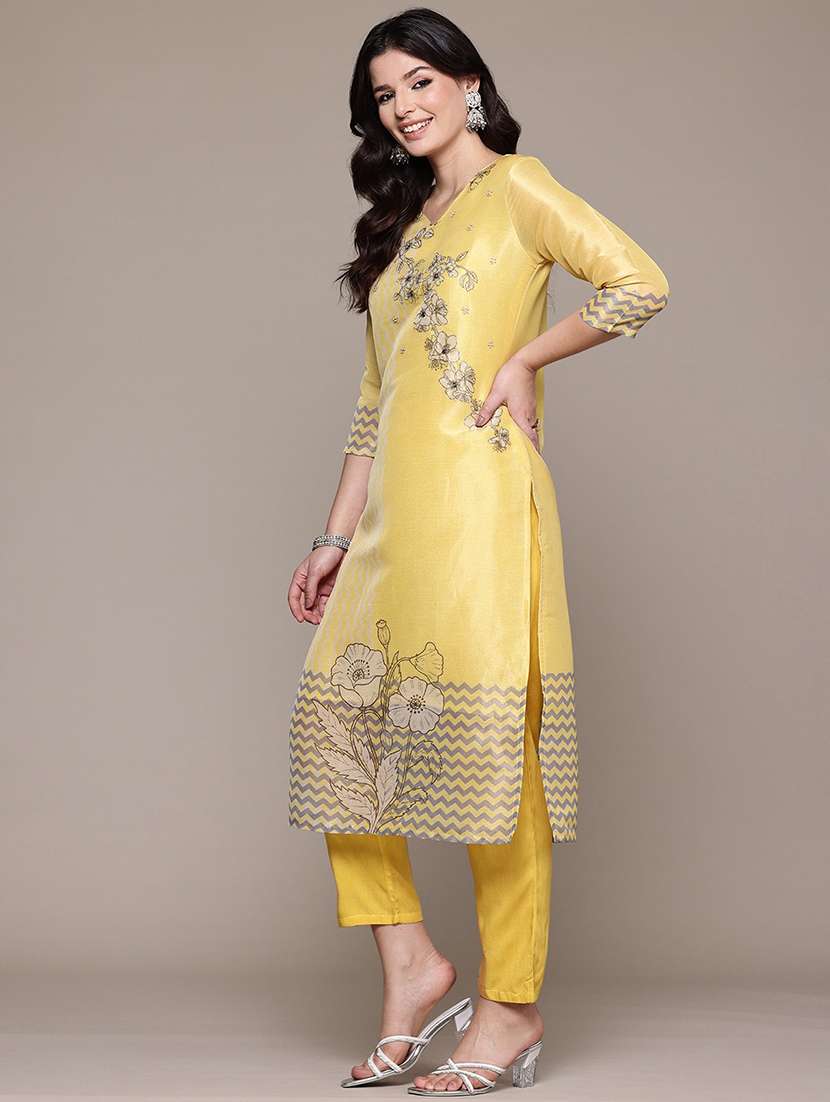 women three quarter sleeve kurta pant with dupatta set - 21719638 -  Standard Image - 1