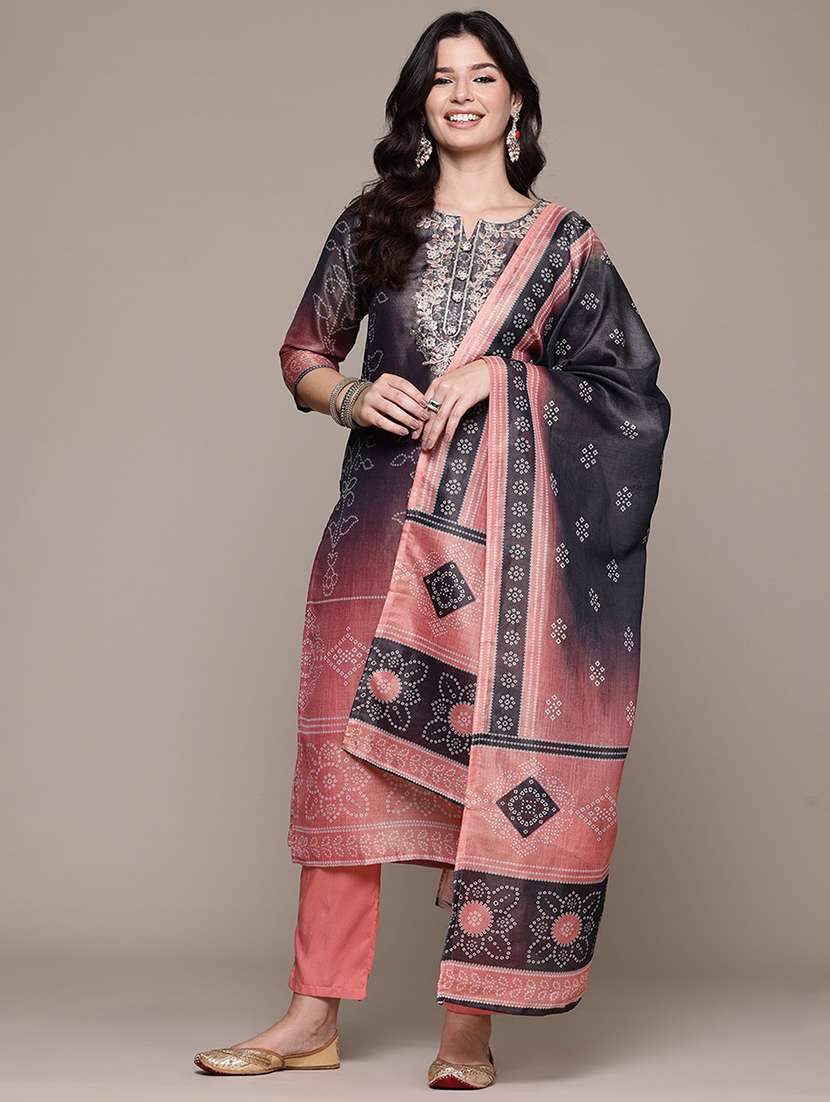 women three quarter sleeve kurta pant with dupatta set - 21719644 - Zoom Image - 0