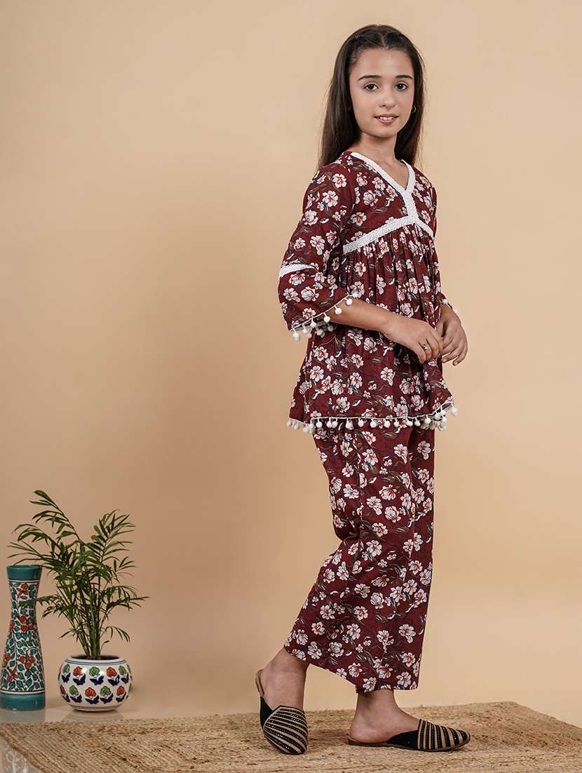girls maroon floral printed v neck kurta palazzo set - 21719701 -  Standard Image - 1