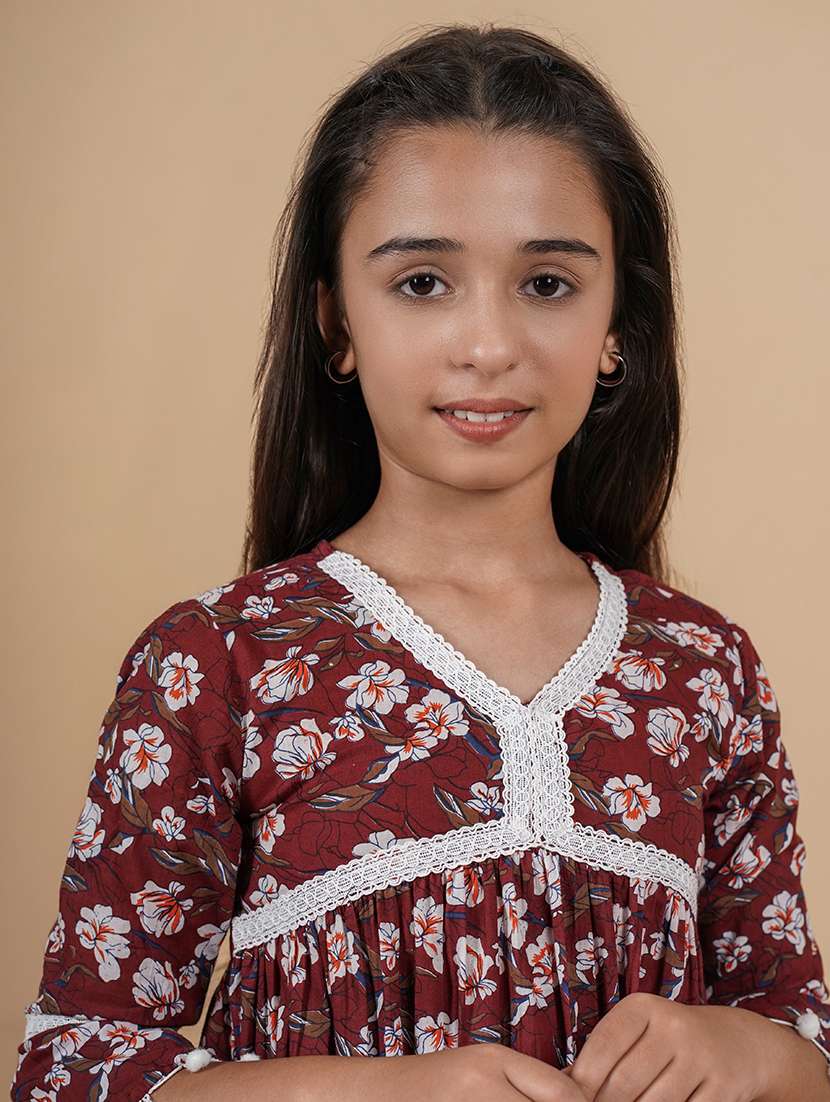 girls maroon floral printed v neck kurta palazzo set - 21719701 -  Standard Image - 4