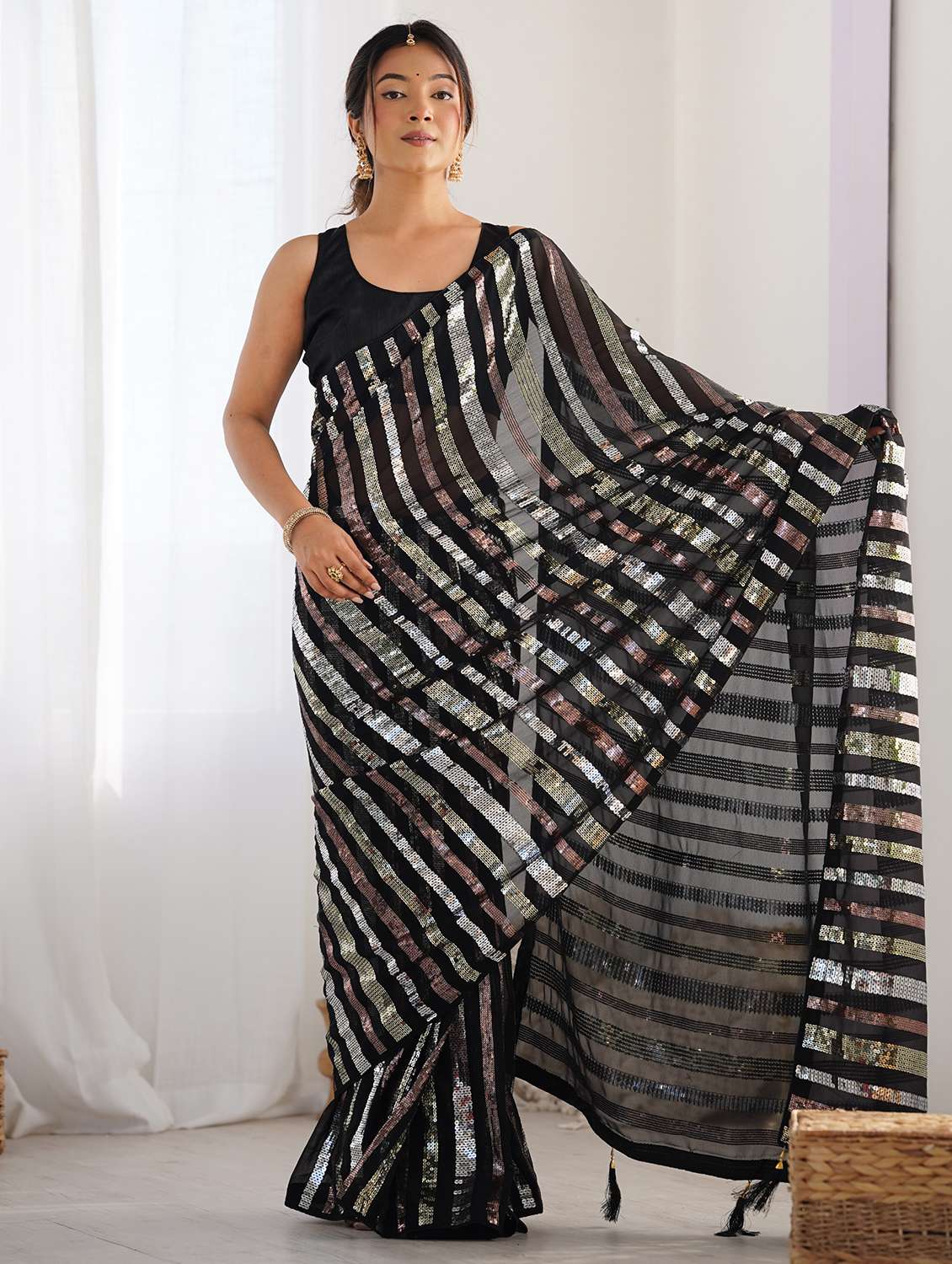 women black sequin work saree with blouse - 21719794 -  Standard Image - 1