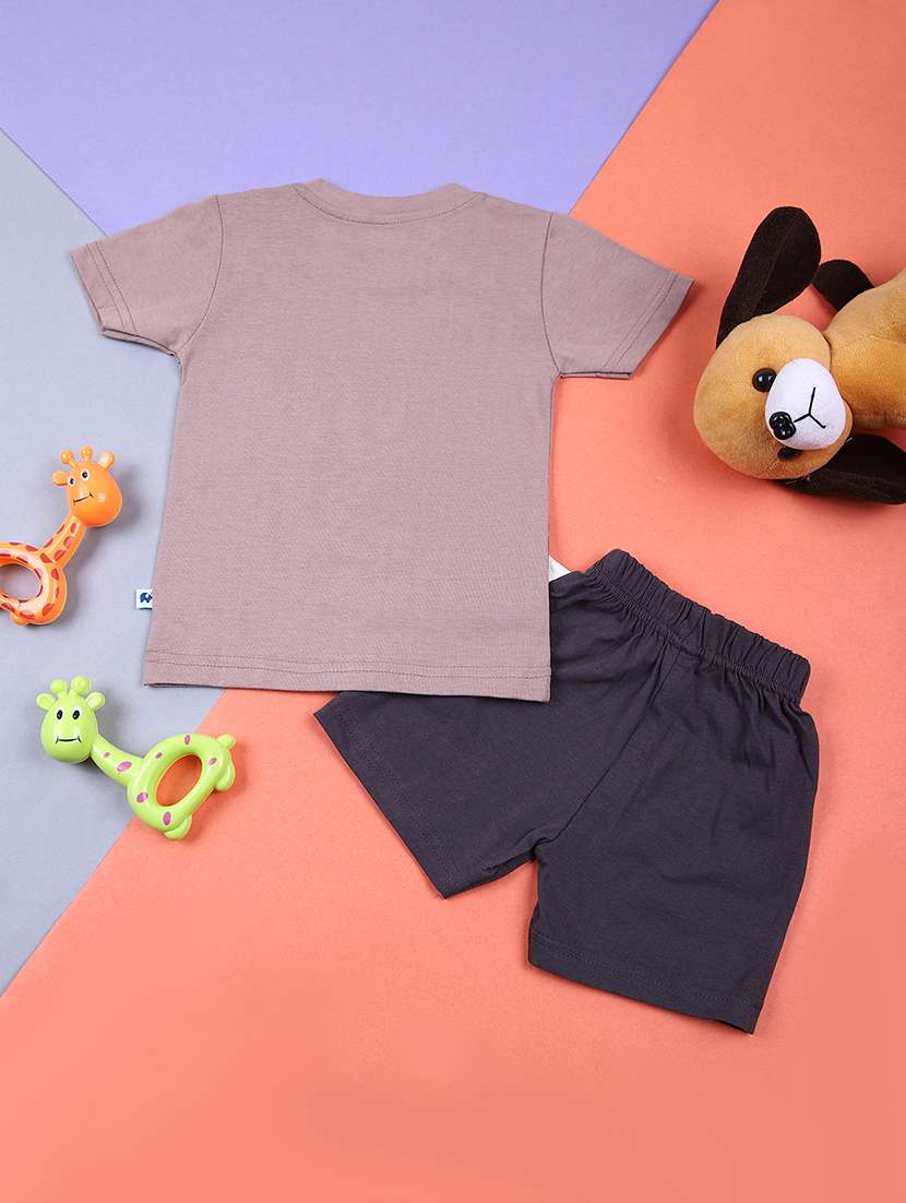 boys printed t-shirt & shorts casual wear sets - 21720435 - Standard Image - 1