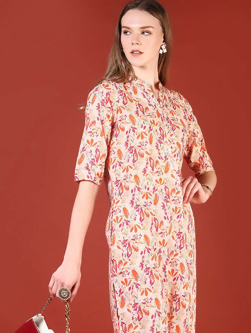 women three quarter sleeves straight kurta - 21720444 -  Standard Image - 4