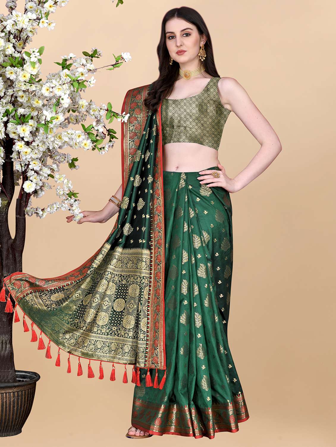 women self design banarasi silk saree with blouse - 21720734 - Standard Image - 1