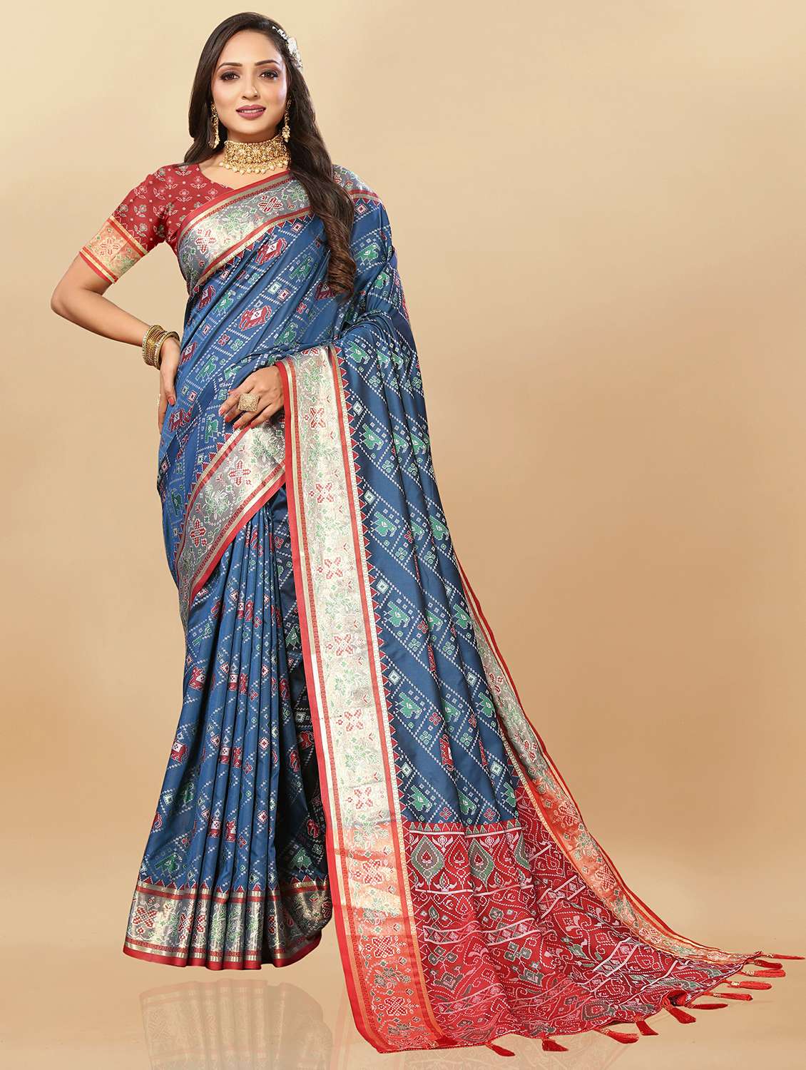 women self design banarasi silk saree with blouse - 21720822 - Standard Image - 1