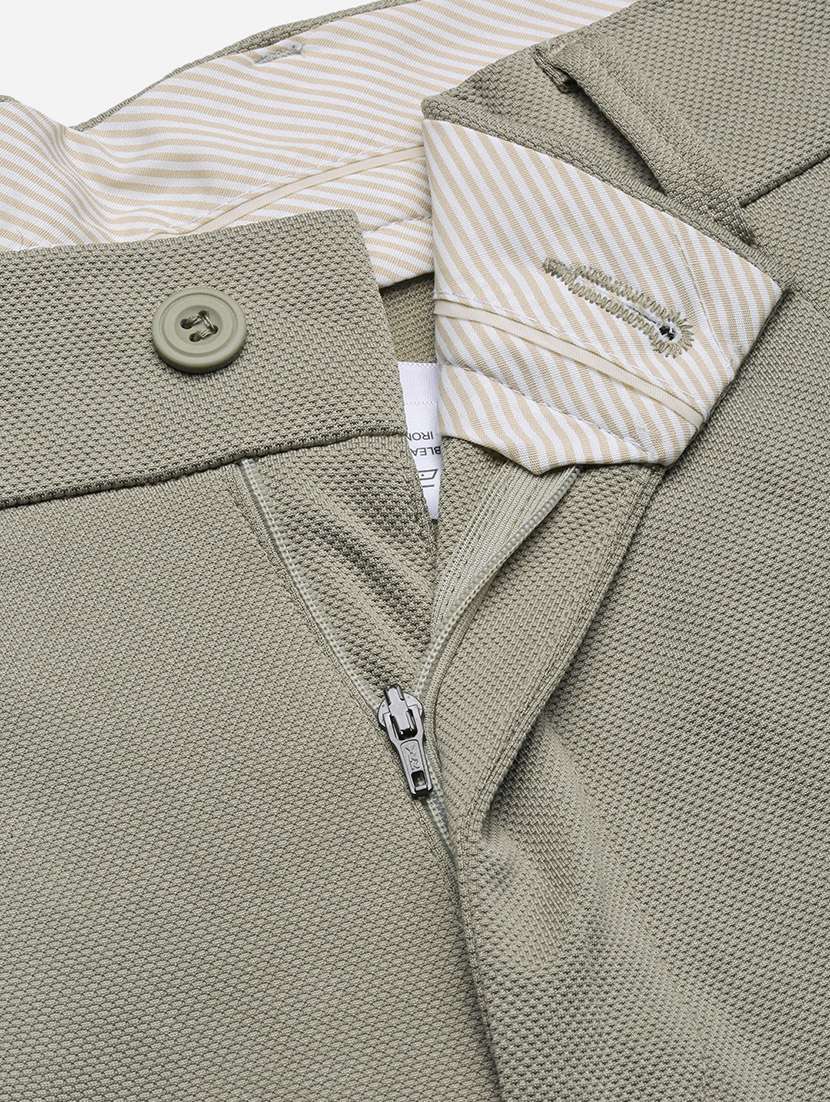 men mid rise solid pleated formal trouser - 21720894 - Standard Image - 6