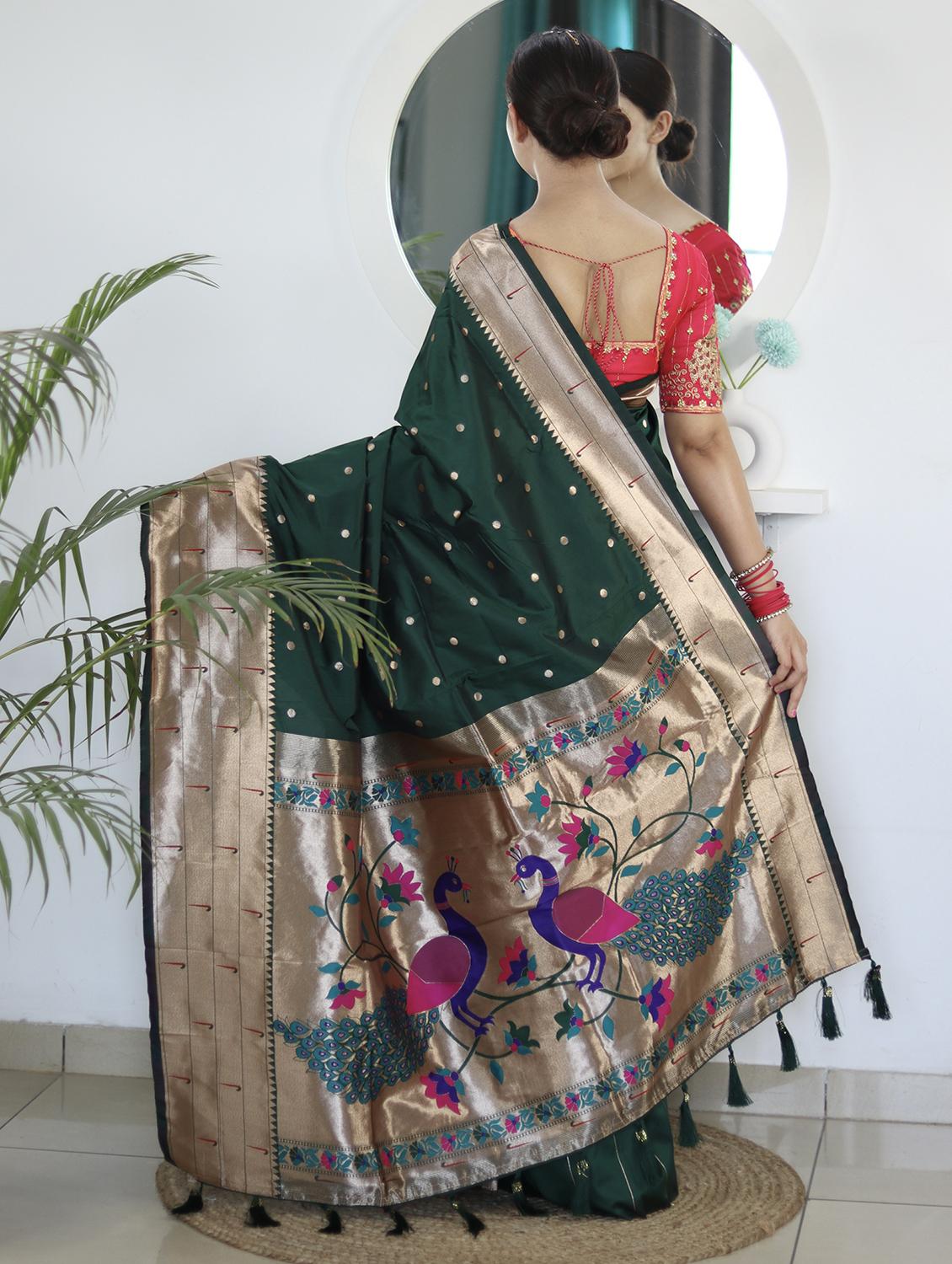 women self design banarasi saree with blouse - 21720929 - Standard Image - 1