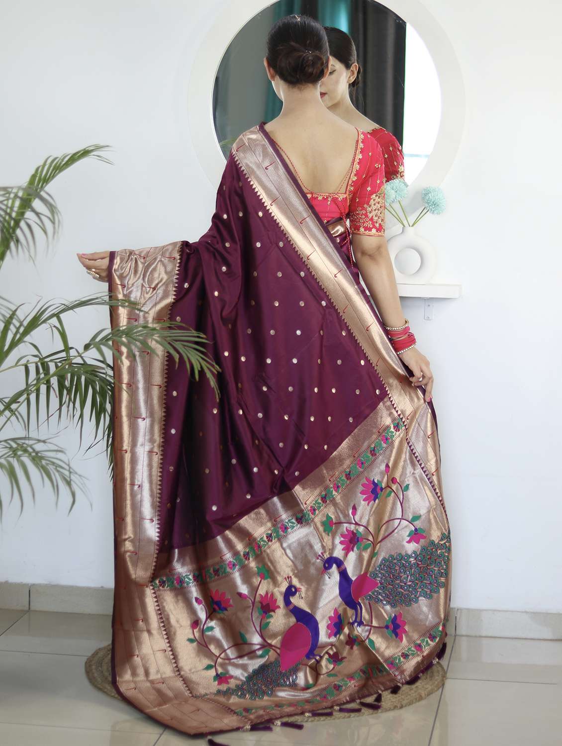 women self design banarasi silk saree with blouse - 21720935 - Standard Image - 1