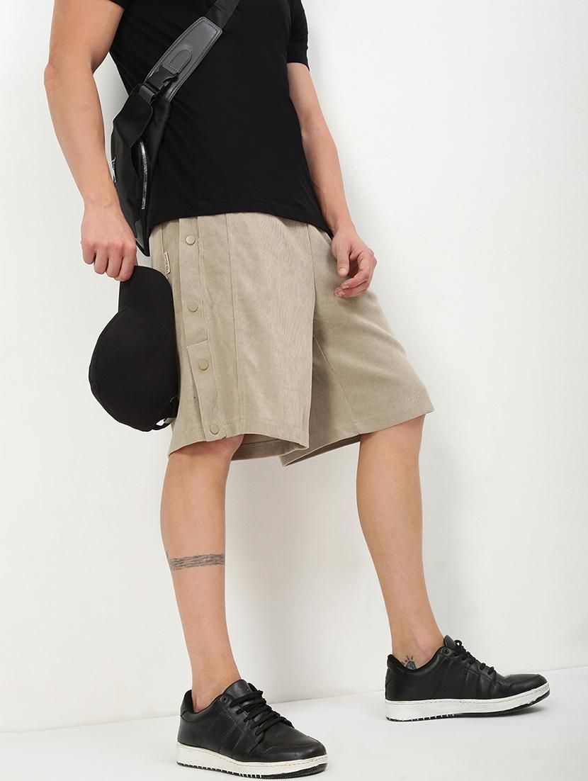 men mid rise solid shorts - 21721341 - Standard Image - 1